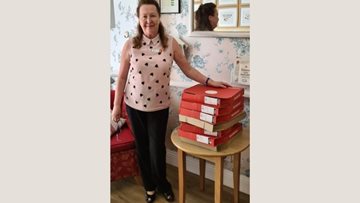 Bath care home receive free pizzas from Dominos